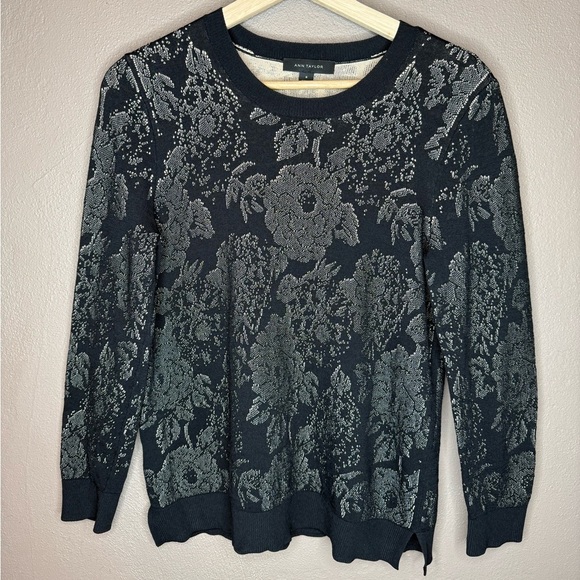 Ann Taylor Sweaters - Ann Taylor Black and Cream Floral Patterned Crew Neck Sweater Size Medium Boho